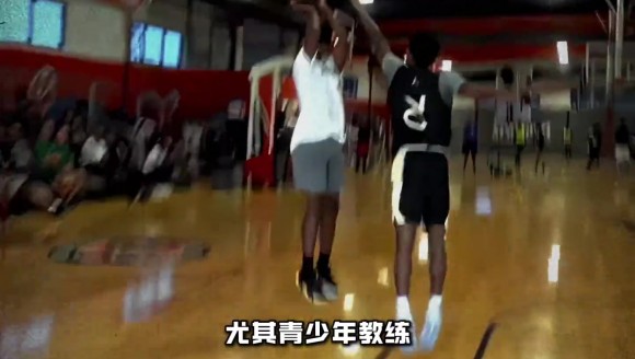 杨毅老师谈保罗和库里谁更适合当教练...